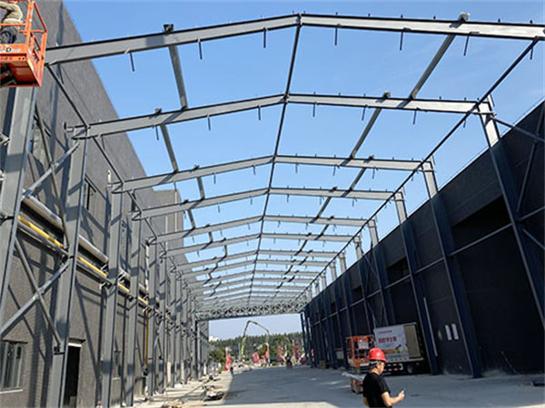鋼結(jié)構(gòu)廠房施工